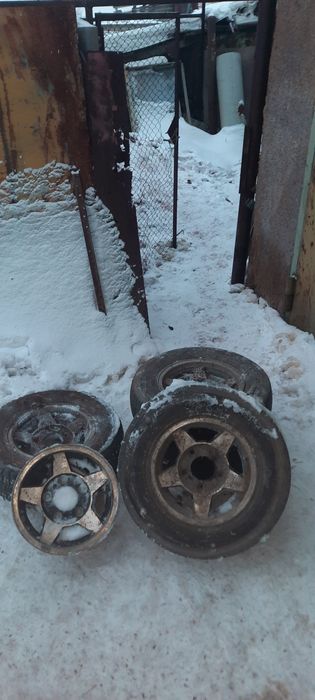 Продам литые диски стояли на волге