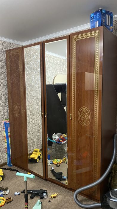 Продам шкаф , город Сатпаев , самовызов