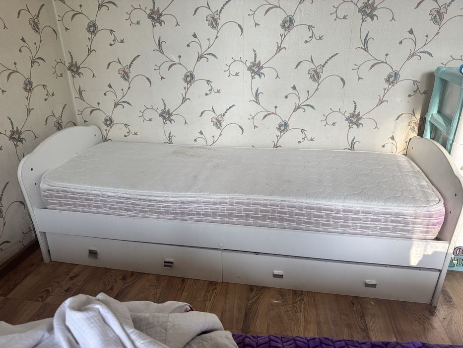 Детская кровать 180*65