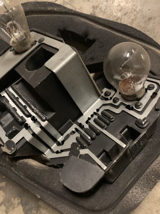 Платка дясна за стоп пежо 206 peugeot 206