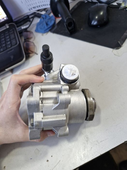 Насос ГУР Volkswagen t5