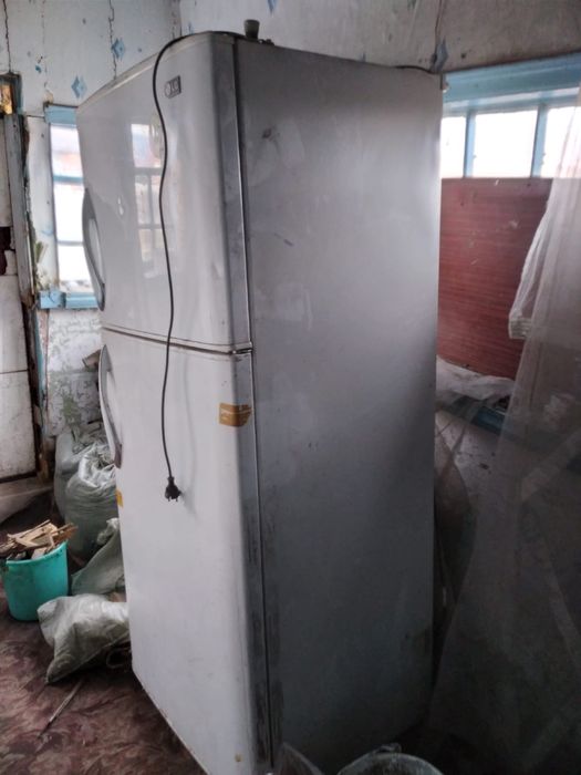 Срочно продам LG холодильник