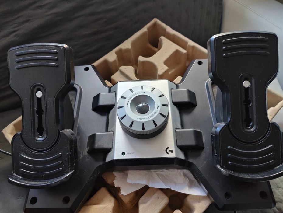 Контроли за авио-симулатор Logitech - G Flight Yoke System, черен (PC) & Logitech G PRO Flight Rudder Pedals