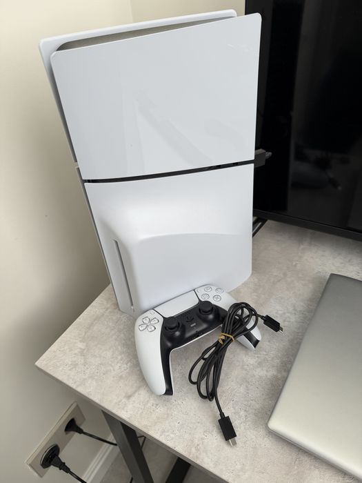 Playstation 5 с джостиком и коробкой