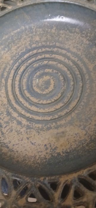 Керамични плато за плодове с ажурен ръб