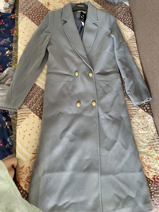 Продается пальто новое