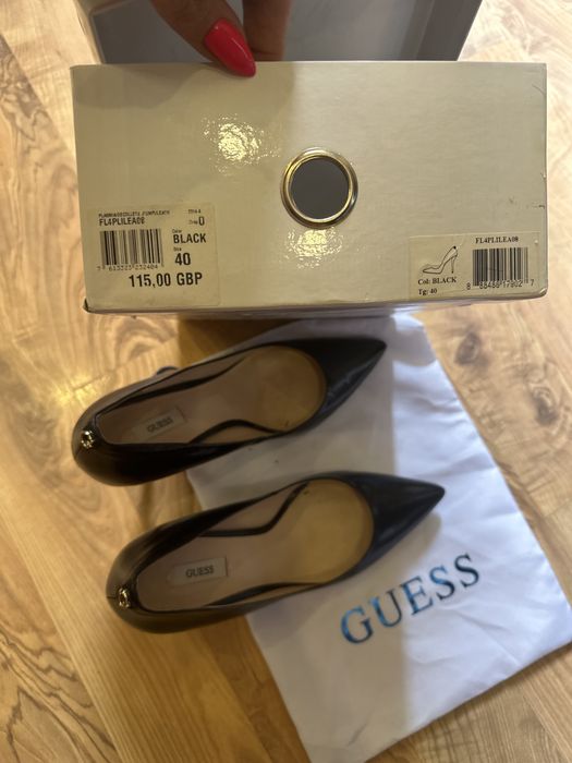 Guess обувки