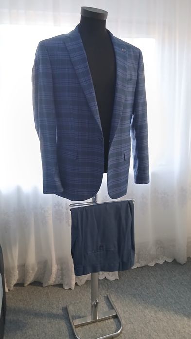 Manechine  costum mire/rochie mireasa disponibile pentru inchiriere