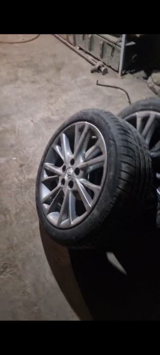 Продается диски с резиной