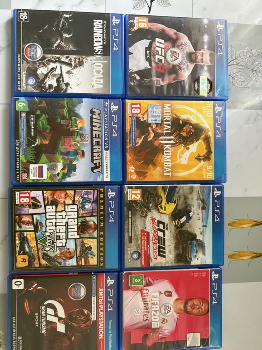 PlayStation 4 Pro (850 Gb) +комплект игр