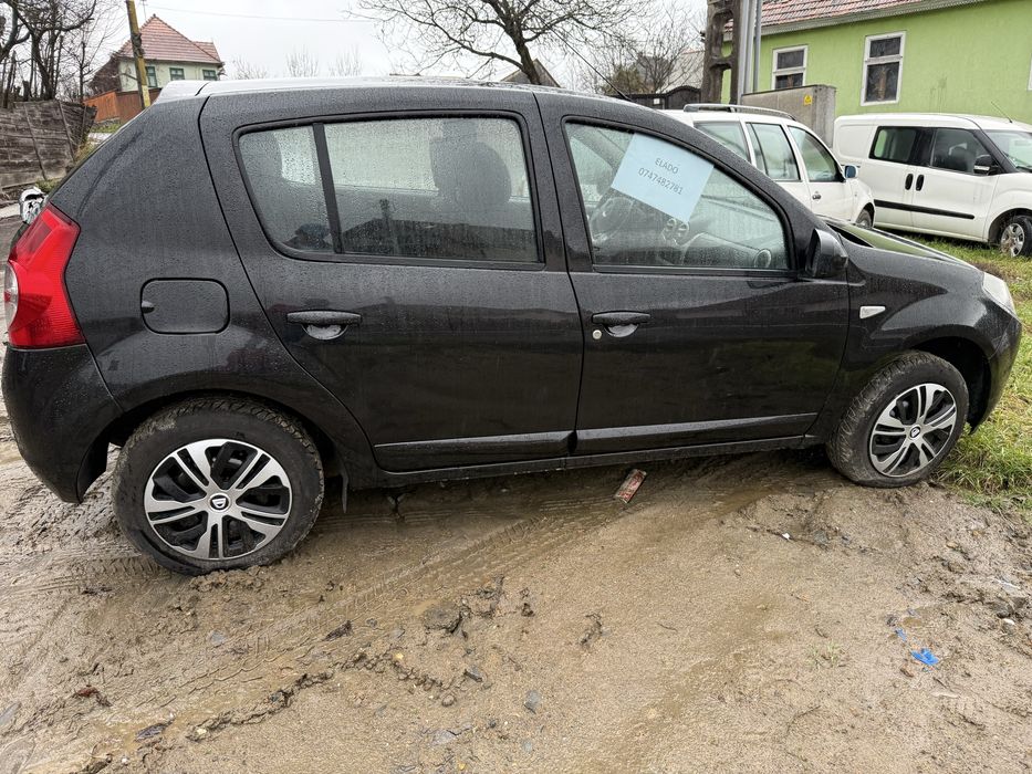 Dacia sandero 2011
