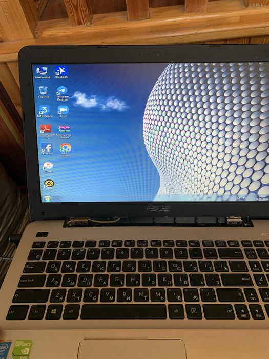 Asus core i5 1 tr сотилади срочно