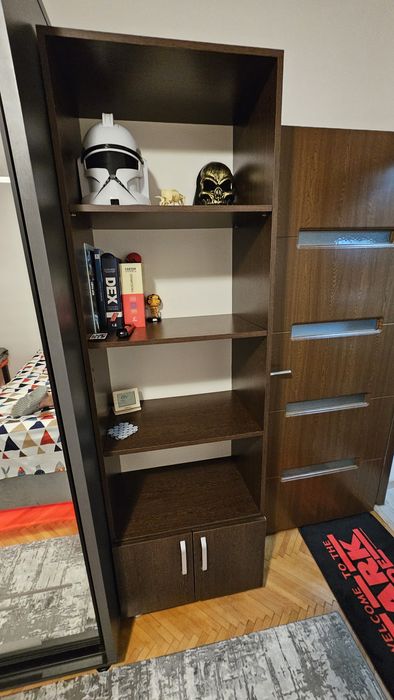 Vand corp de mobila, biblioteca