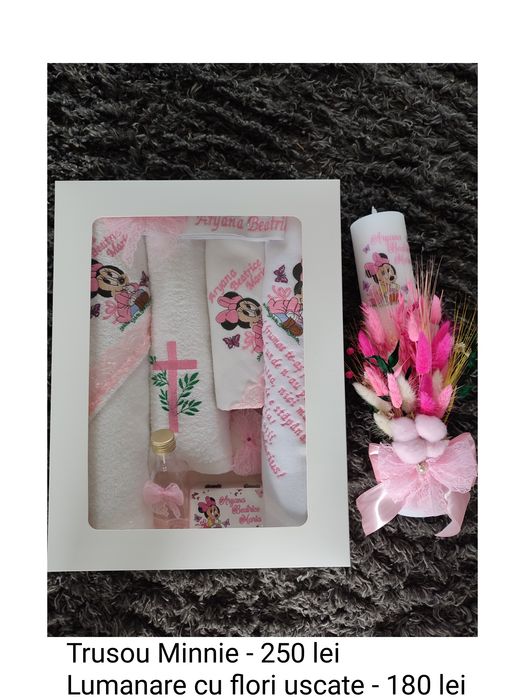Trusouri pentru botez brodate