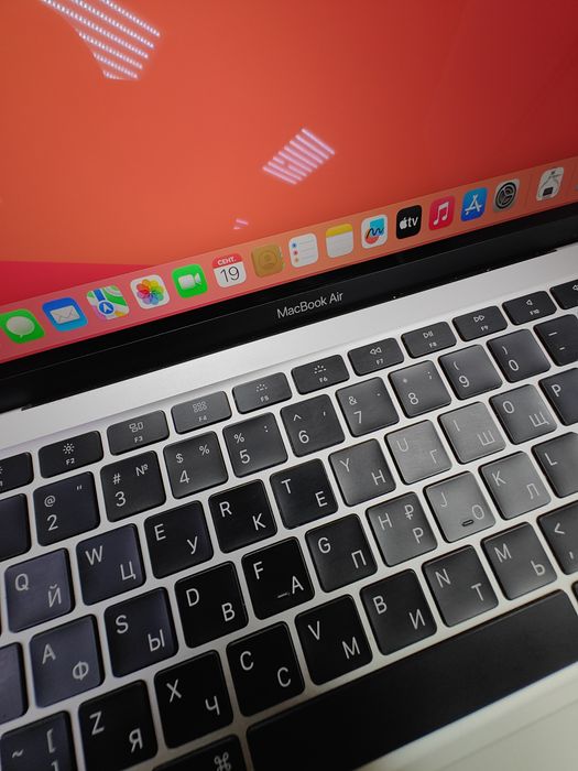 MacBook Air 13 | 2020 | Core i3 | 8/256