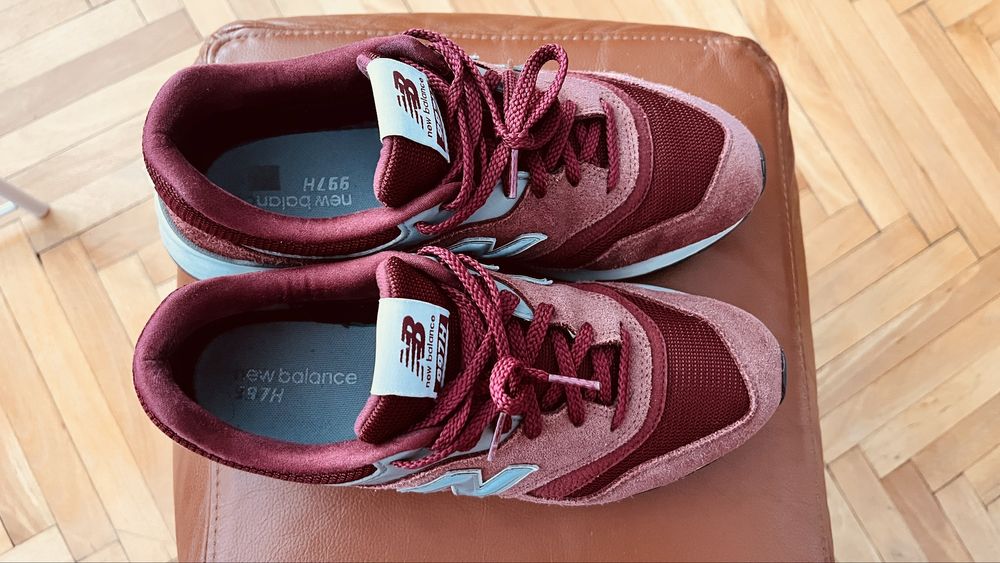 Vând New Balance 997H