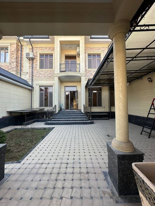 Учаска Ховли Юунсабад 17-Баниса 6.хонали 2-сотих 3-та Санузел Бор