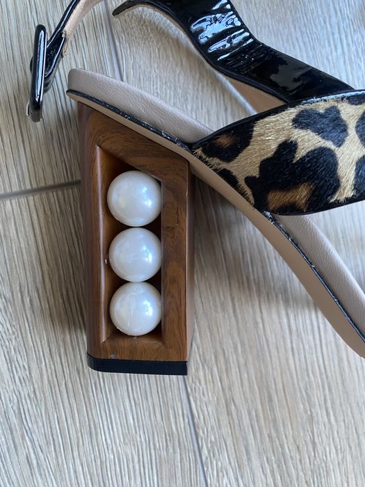 Босоножки леопардовые 39-40 размер