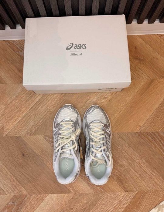 Спортни обувки ASICS