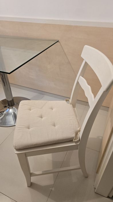 Scaun de bucatarie vopsit alb cu perna  IKEA