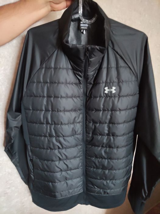 Оригинално мъжко яке (Under armour).