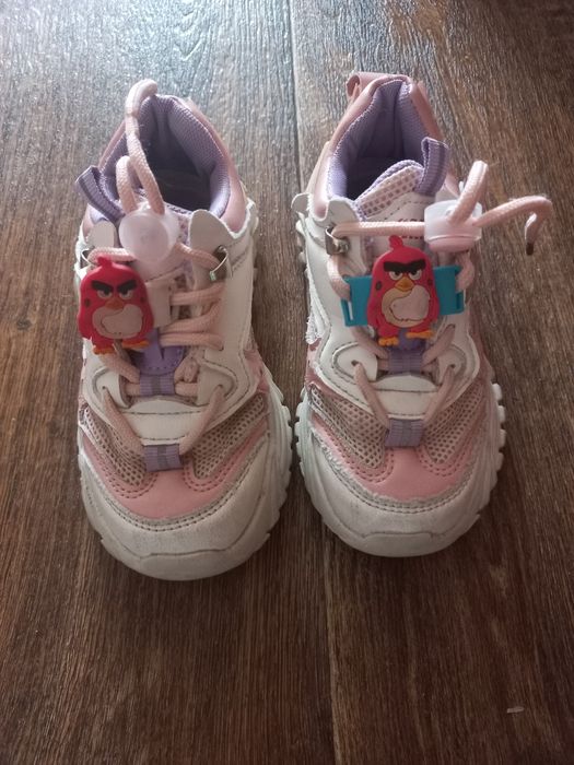 Кроссовки для девочек