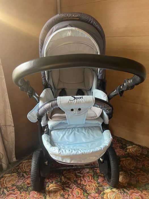 Продается коляска zippy