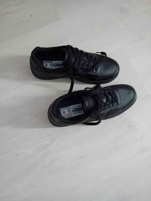 Adidasi Champion low