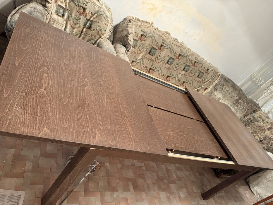 Стол раздвижной 25 тысяч тенге