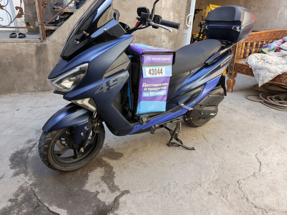 Tiger benzinli sukuter sotiladi . Gst mator holati ideal