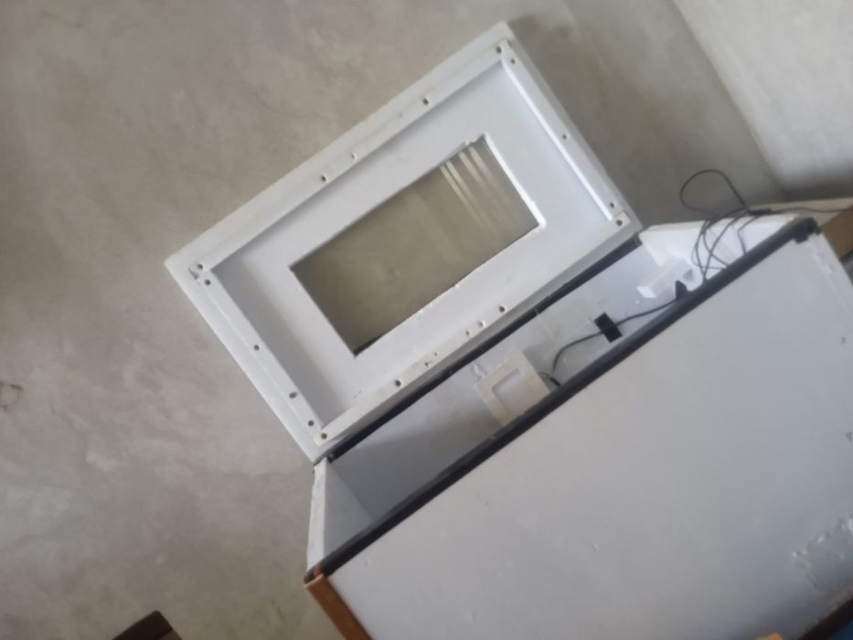 Inkubator sotiladi 70 talik