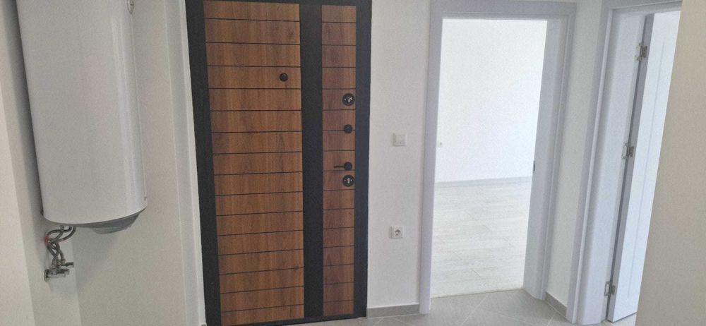 Продава се Тристаен апартамент в Разград, Център - 90 кв.м за 1615 €/кв.м - Снимка #1