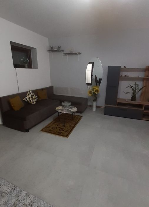 Proprietar.  -  inchiriez  apartament la casa (cu toate taxele incluse) in centrul Sibiului pe minim 1 an