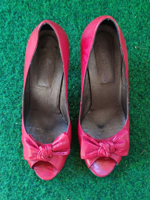 Български кожени обувки на токче