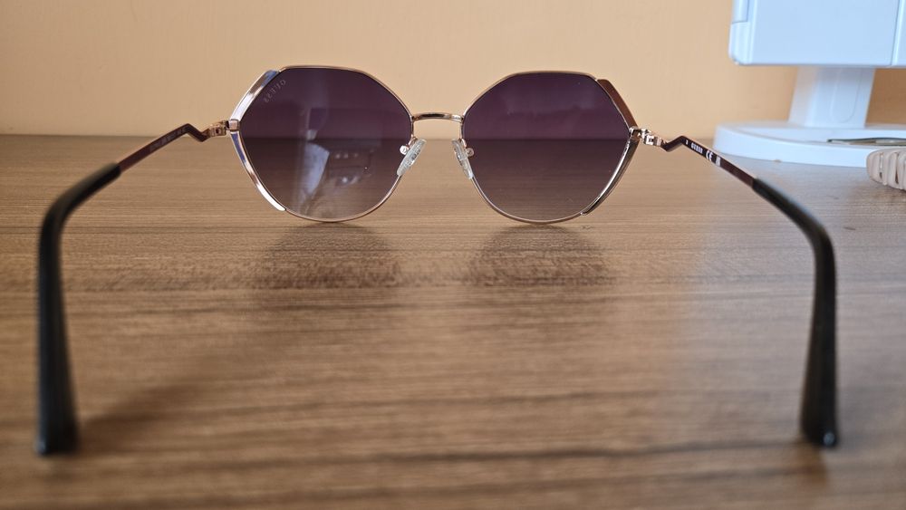Дамски слънчеви очила Guess