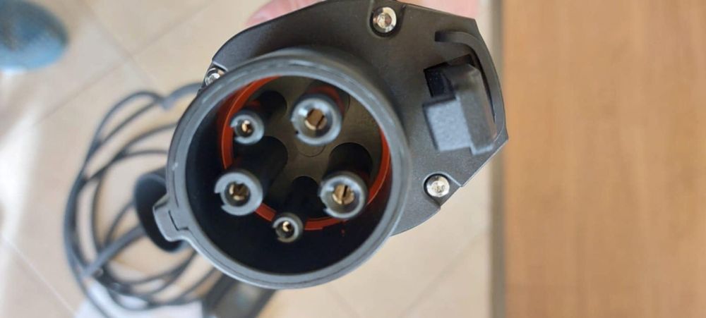 Ново зарядно за електромобил