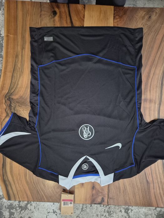 Новите тениски на Челси 25/26