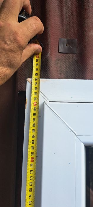 Ușa termopan marca Hammer