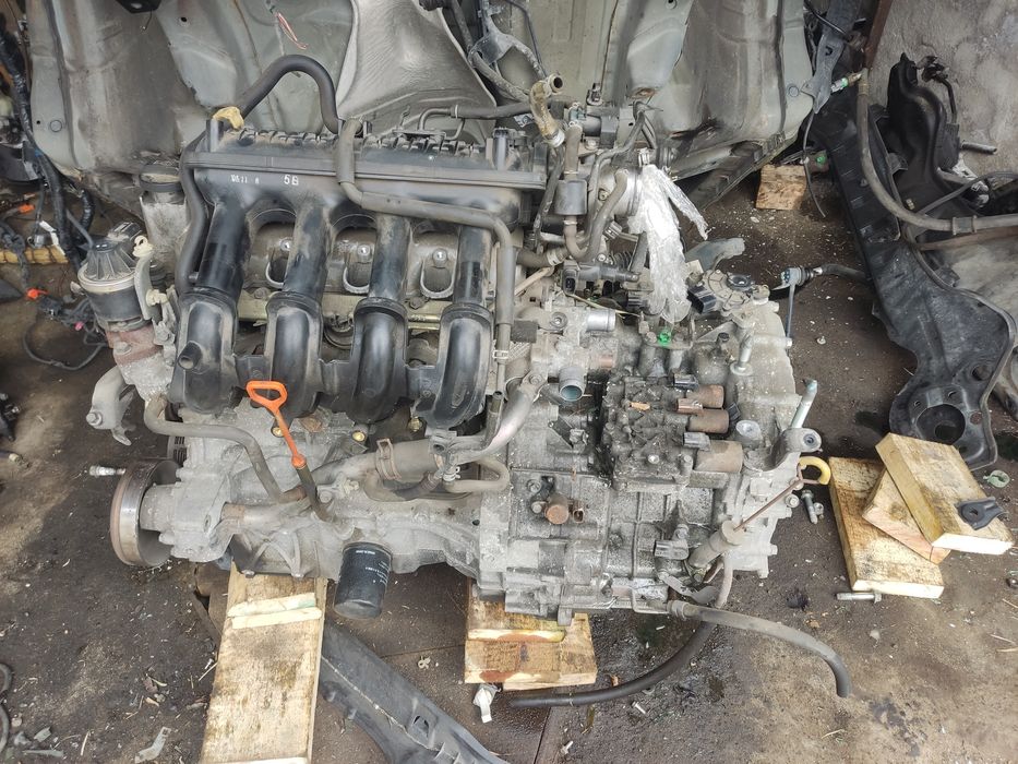 Мотор Honda Fit .