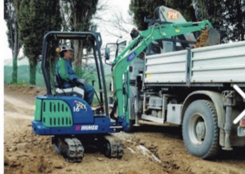 Inchiriez miniexcavator