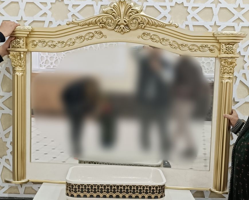 Зеркало для парикмахерских и гардероба