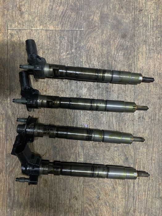 Injectoare vw motor 2.0 TDI cod CEGA 170 cp 03L 130 277