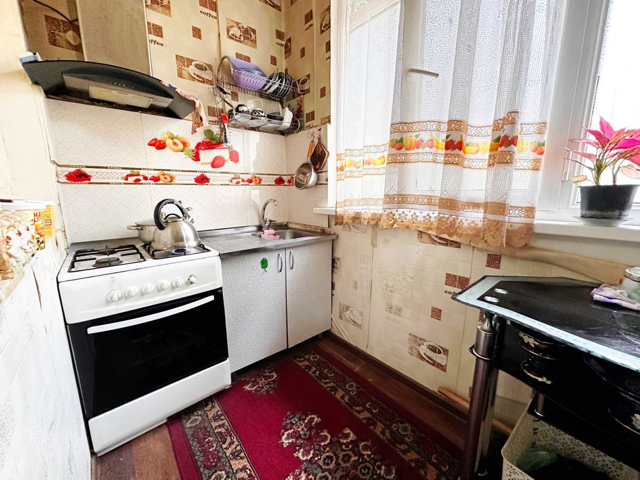 Продается 2 комнатная квартира вдоль дороги на Кадышева