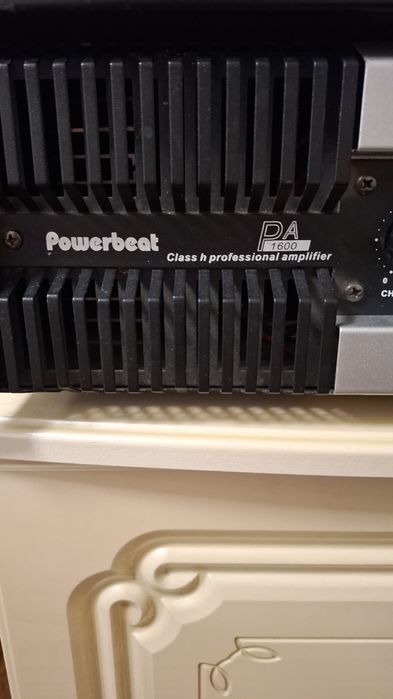 Усилитель Powerbeat PA1600