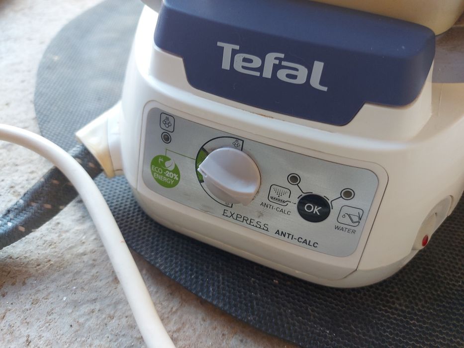Statie de călcat tefal