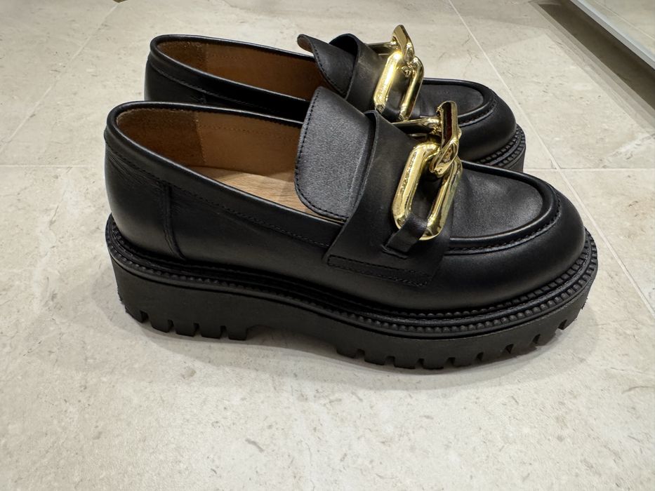 Лоуфъри естествена кожа и естествен лак и естествен велур