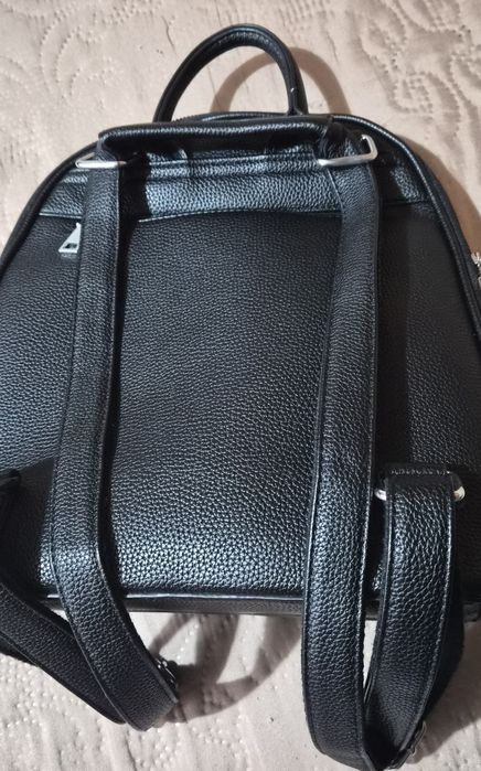 Дамска раница черна