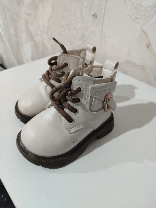 Детские ботинки 22 и 17 размер