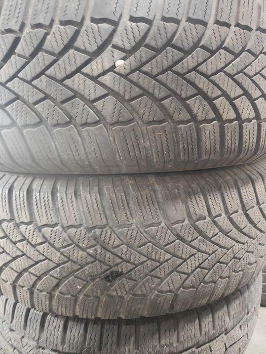 2бр.зимни гуми 215/70/16 Bridgestone