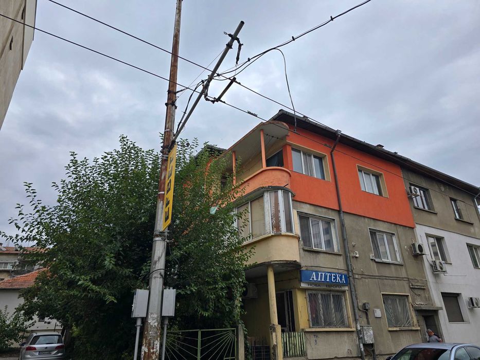 Продава апартамент